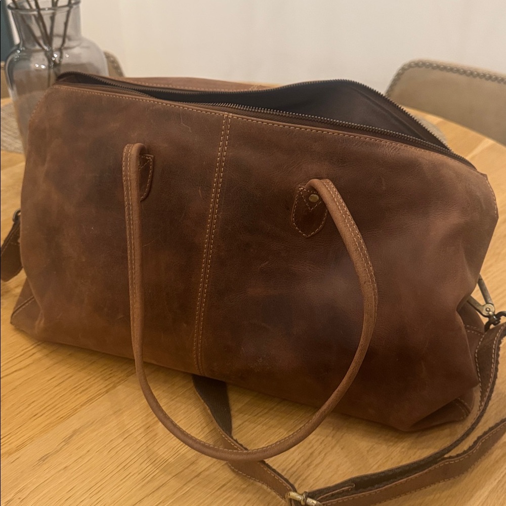Brown genuine Leather overnight Tote Bag - Picture 6 of 6